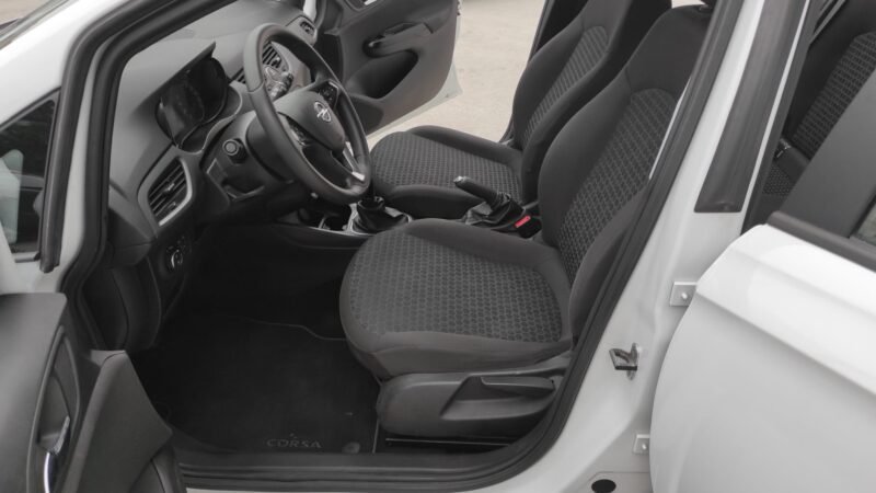 OPEL Corsa 1.4i EDITION