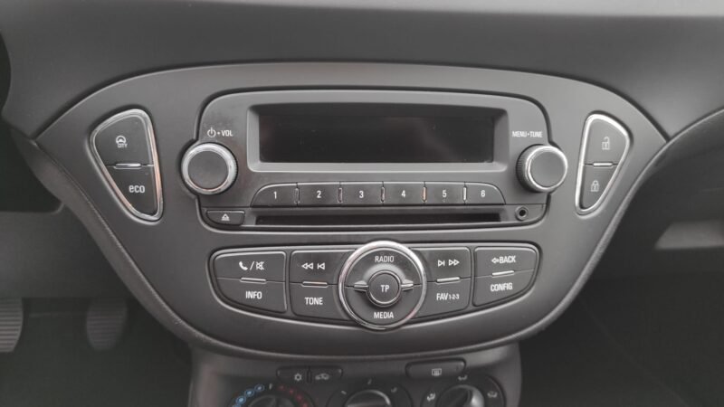 OPEL Corsa 1.4i EDITION