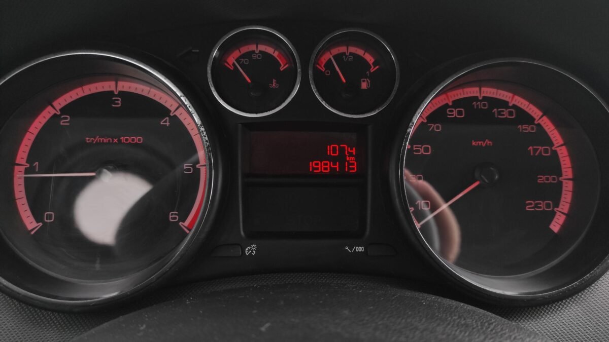 PEUGEOT 308 1.6 HDI CONFORT