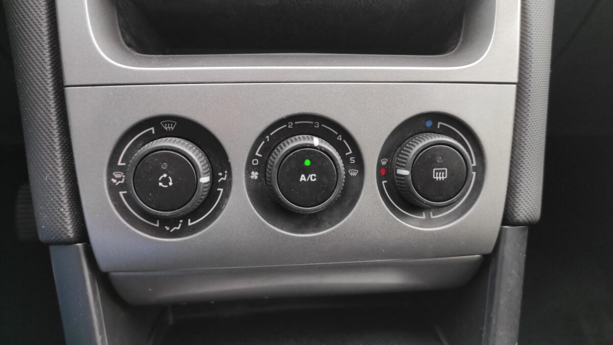 PEUGEOT 308 1.6 HDI CONFORT