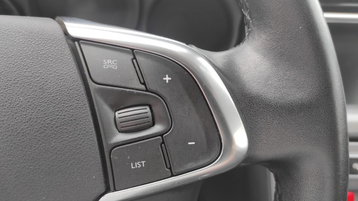 CITROEN C4 1.6 eHDI 6 VEL FEEL EDITION