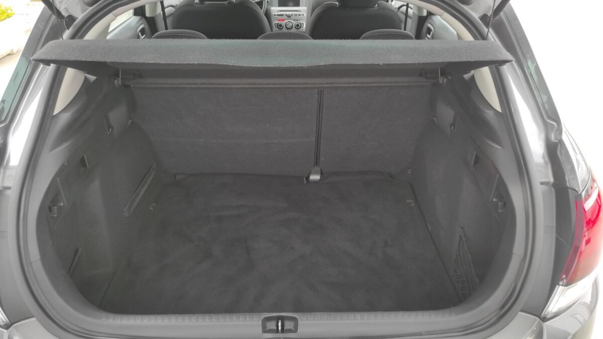 CITROEN C4 1.6 eHDI 6 VEL FEEL EDITION