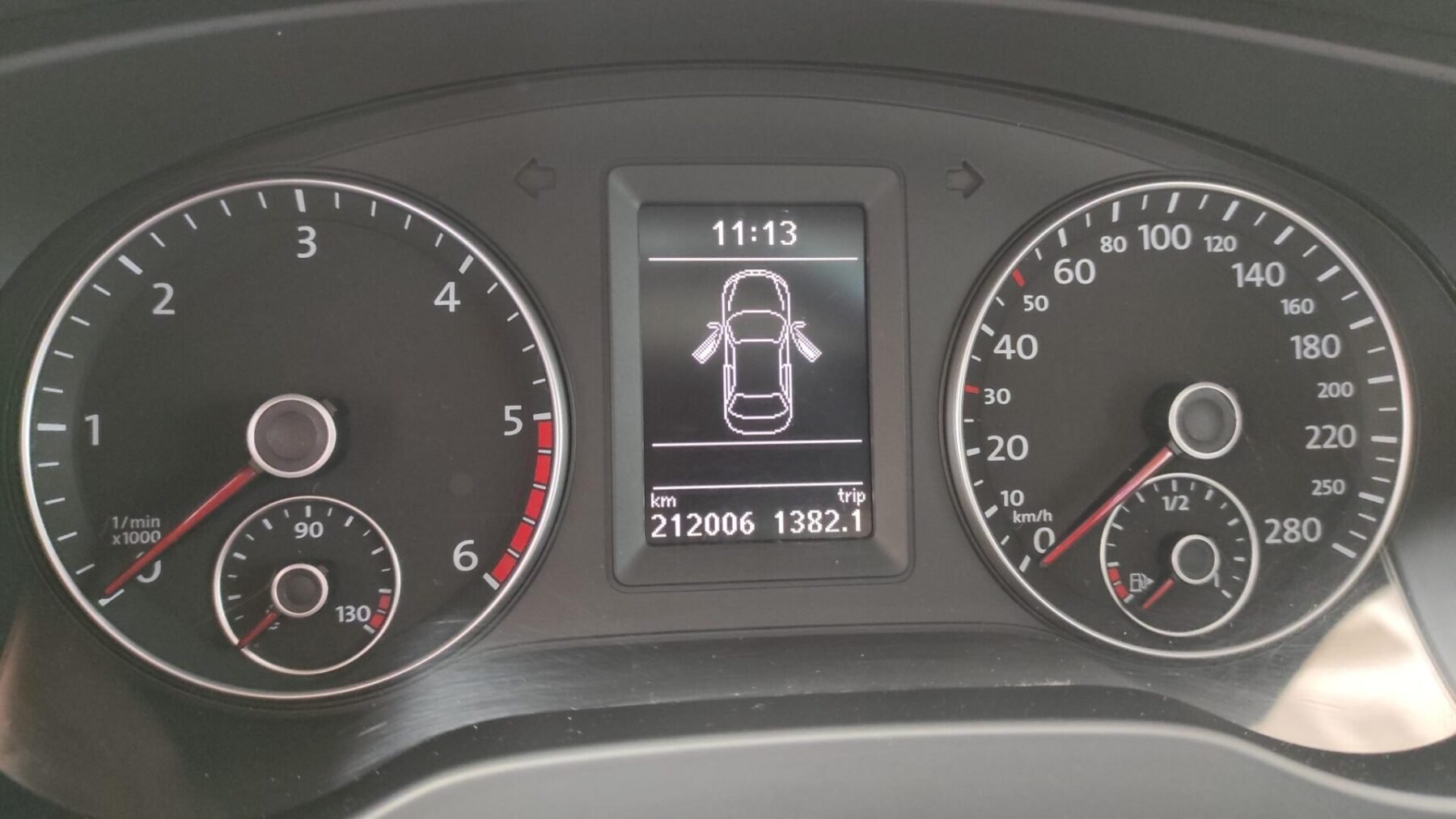 VOLKSWAGEN JETTA 1.6 TDI SPORT