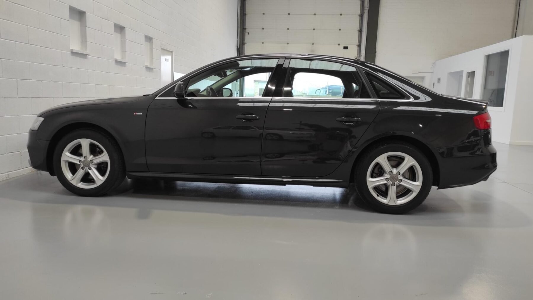 AUDI A4 2.0 TDI S-LINE EDITION