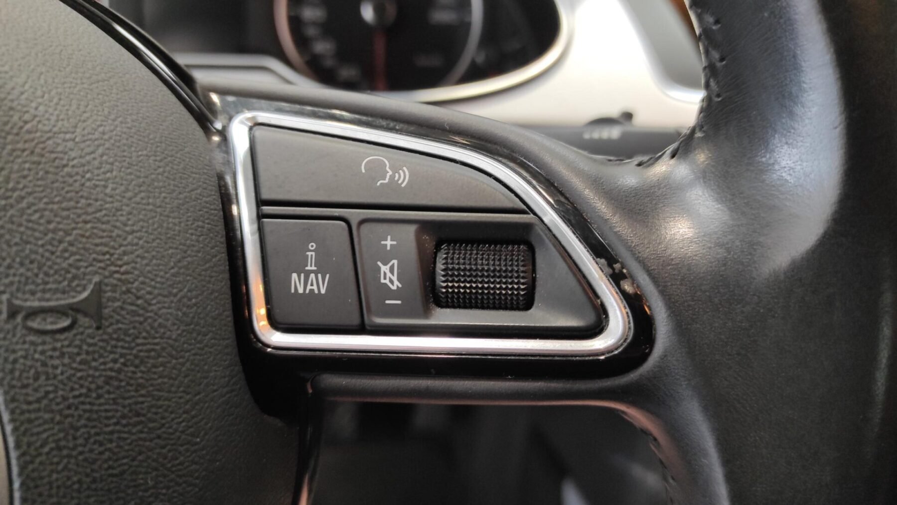 AUDI A4 2.0 TDI S-LINE EDITION