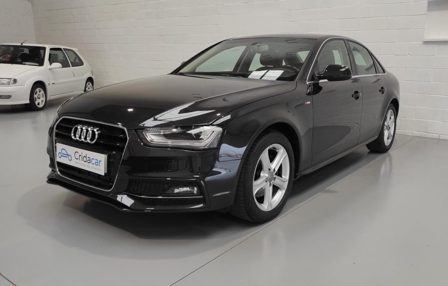 AUDI A4 2.0 TDI S-LINE EDITION