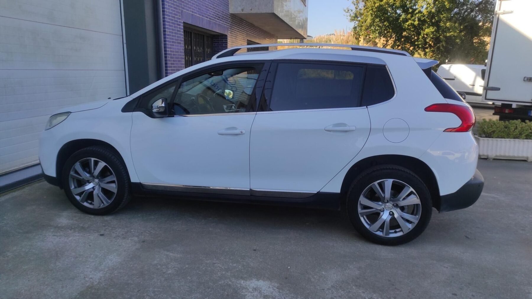 PEUGEOT 2008 1.6 BlueHDi Allure