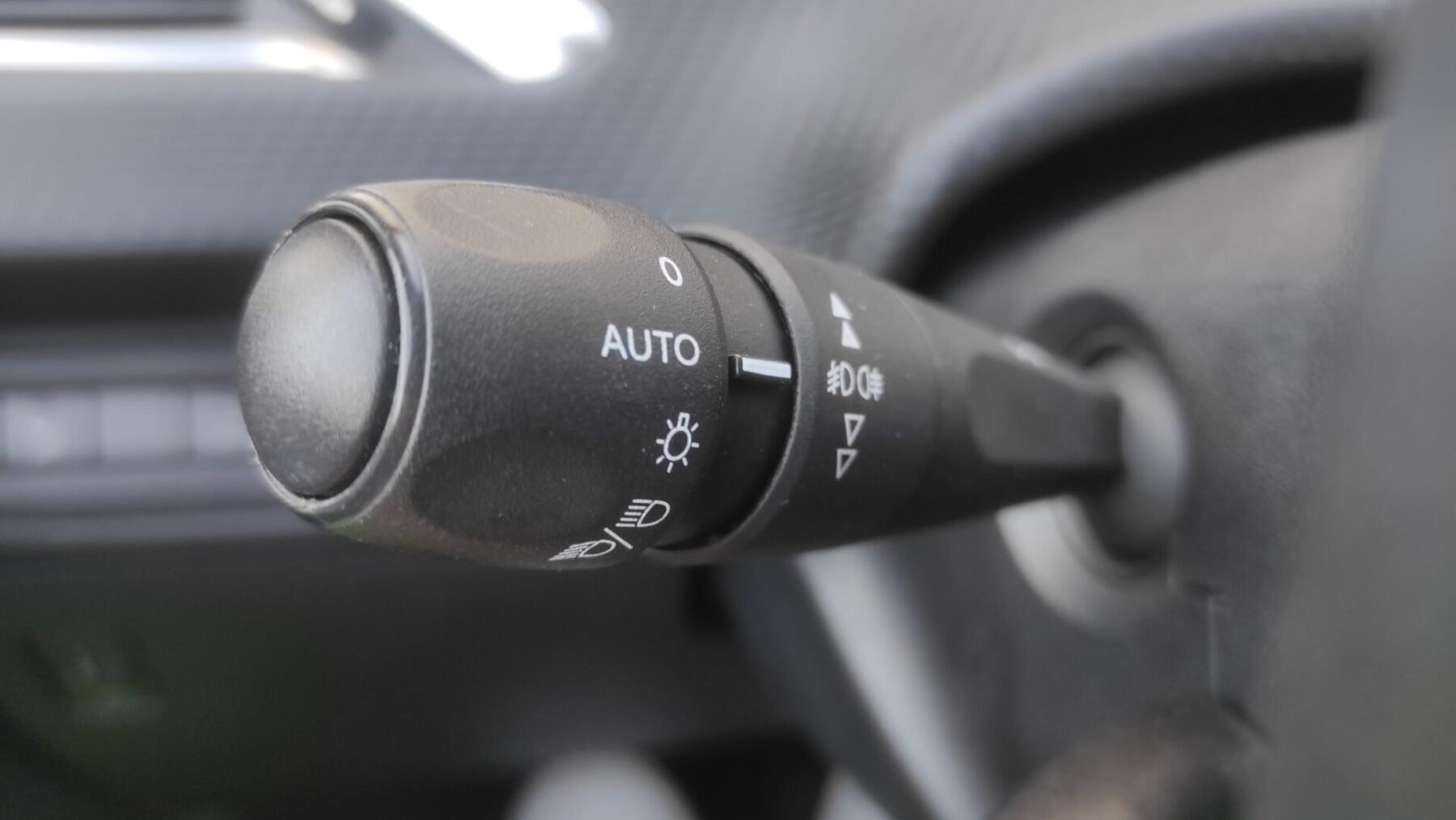 PEUGEOT 2008 1.6 BlueHDi Allure