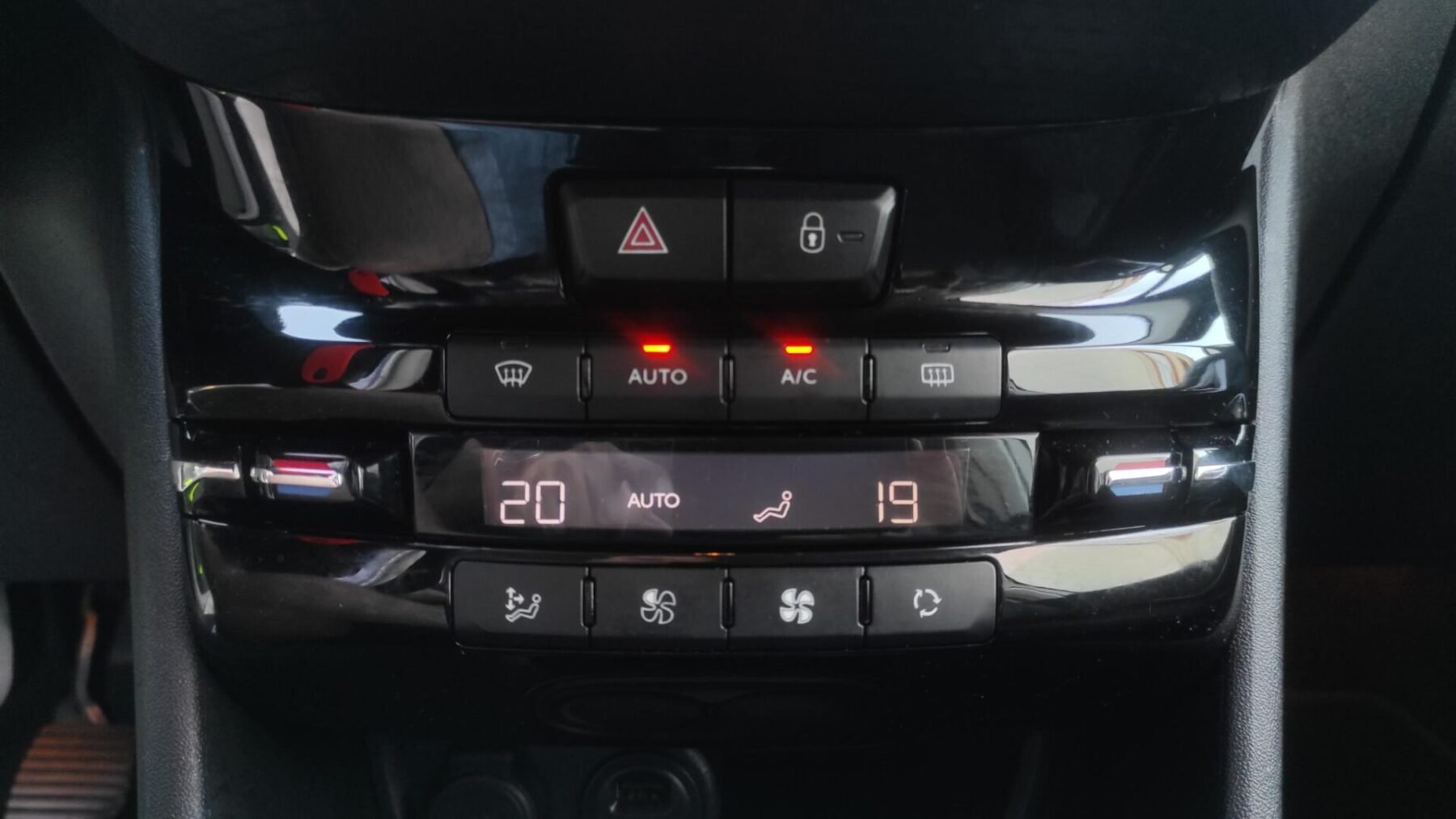 PEUGEOT 2008 1.6 BlueHDi Allure