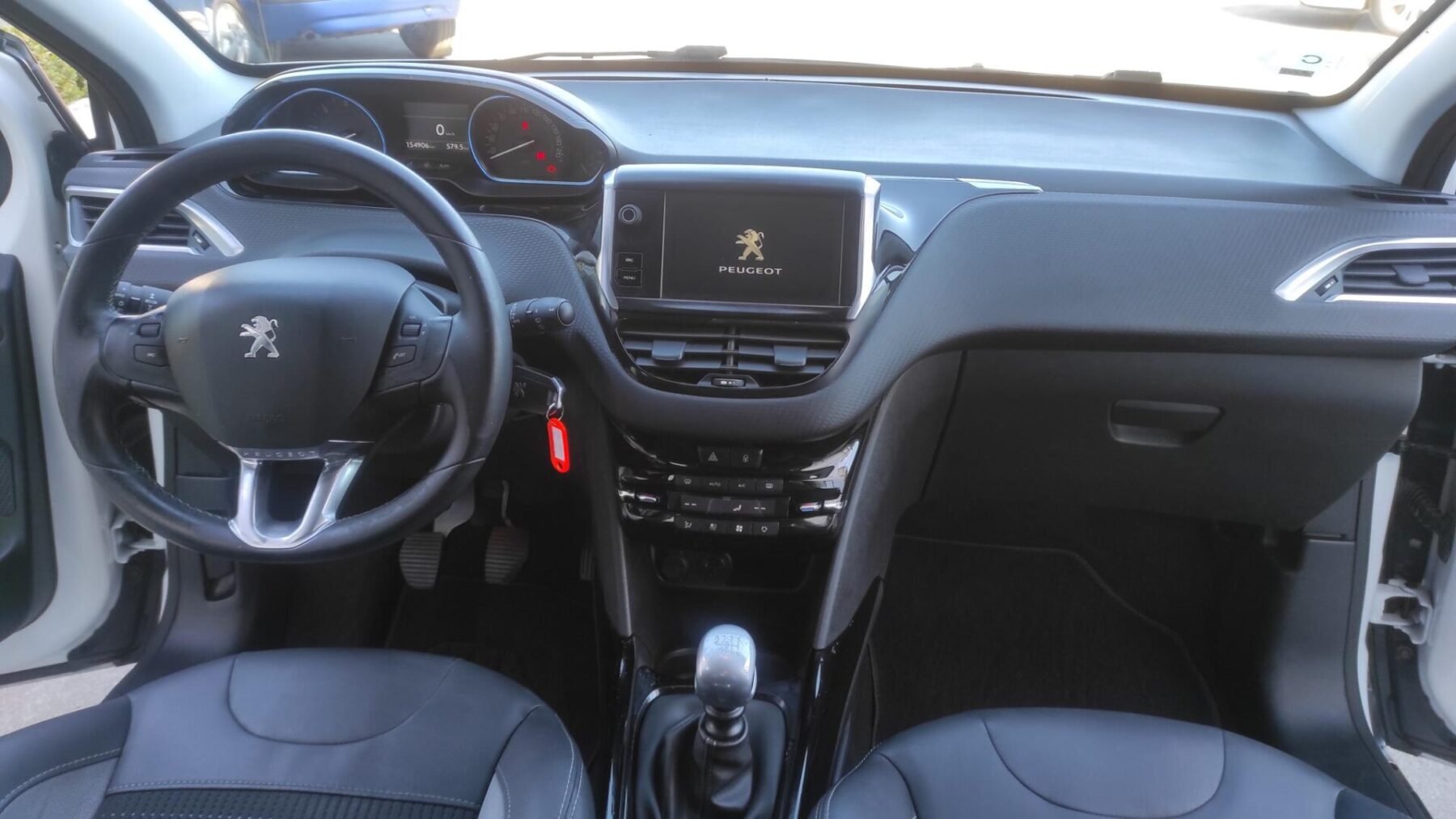 PEUGEOT 2008 1.6 BlueHDi Allure