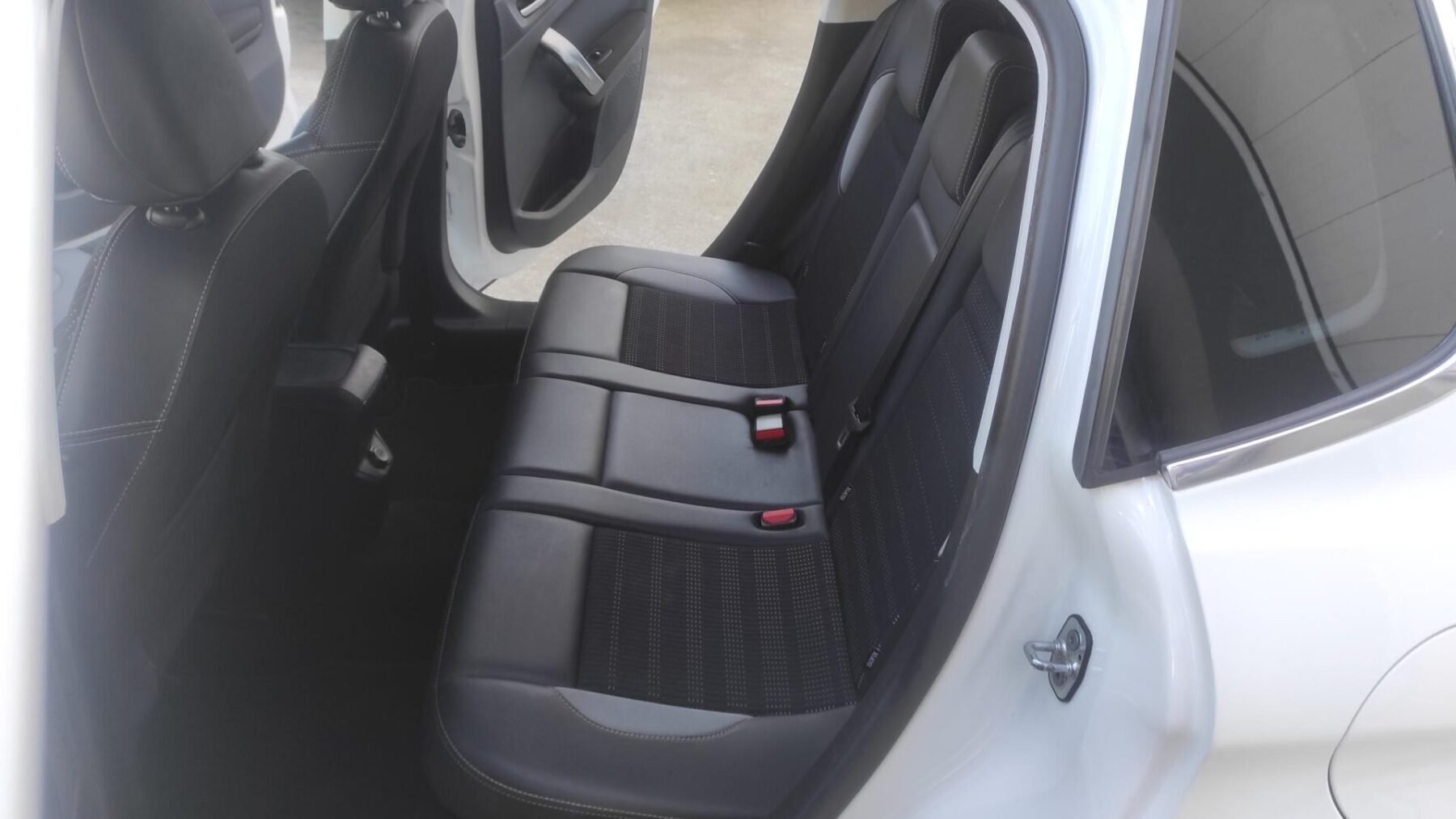 PEUGEOT 2008 1.6 BlueHDi Allure