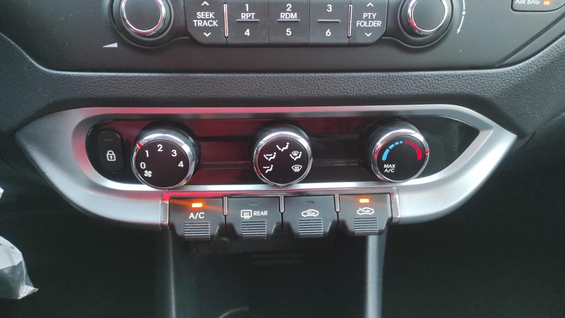 KIA RIO 1.2i CONCEPT