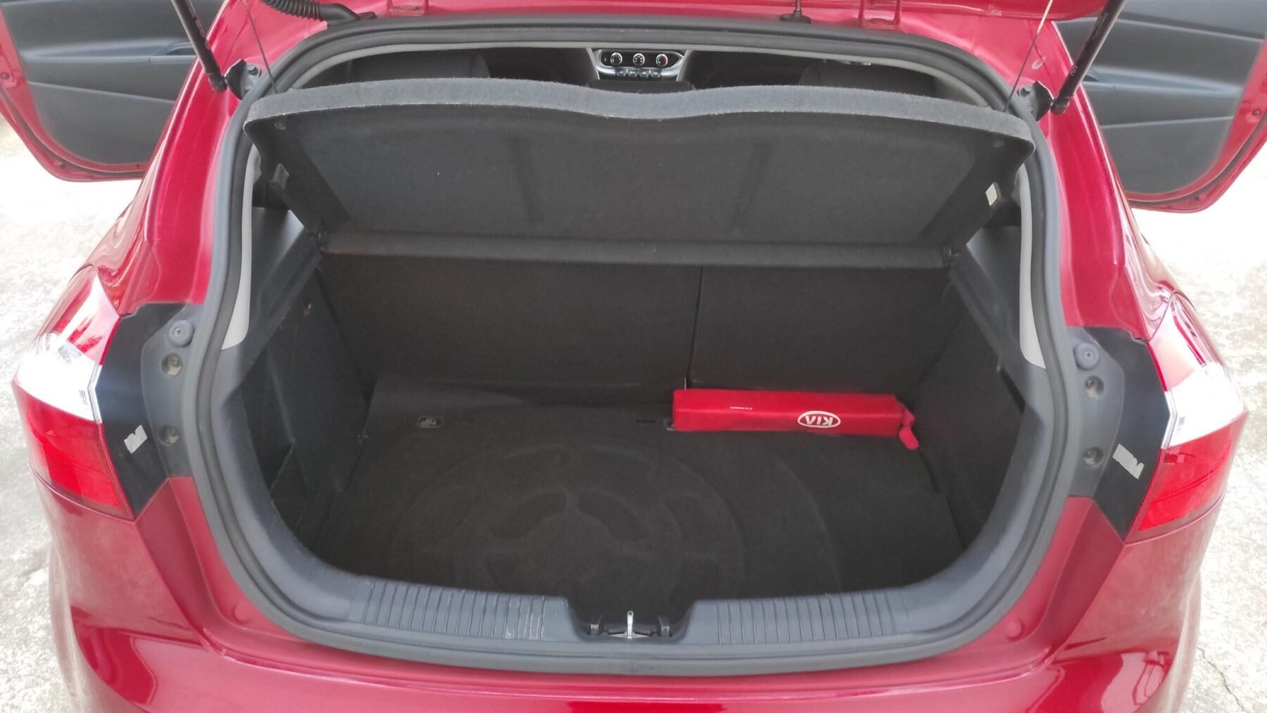 KIA RIO 1.2i CONCEPT