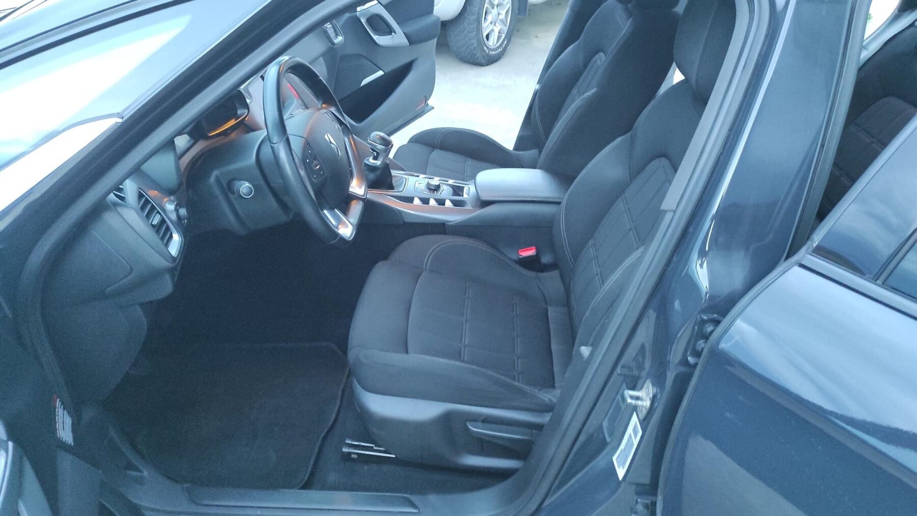 CITROEN DS 5 2.0HDI DESIGN