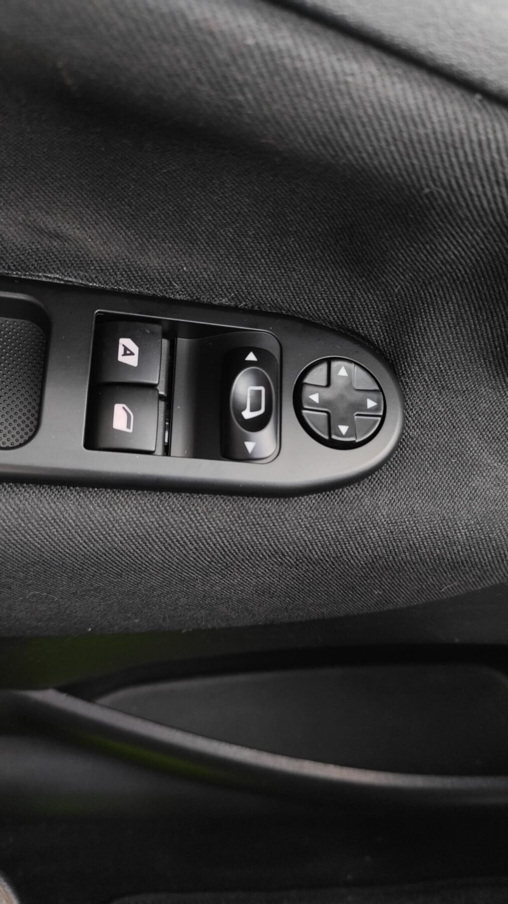 PEUGEOT 207 1.4 HDI CONFORT