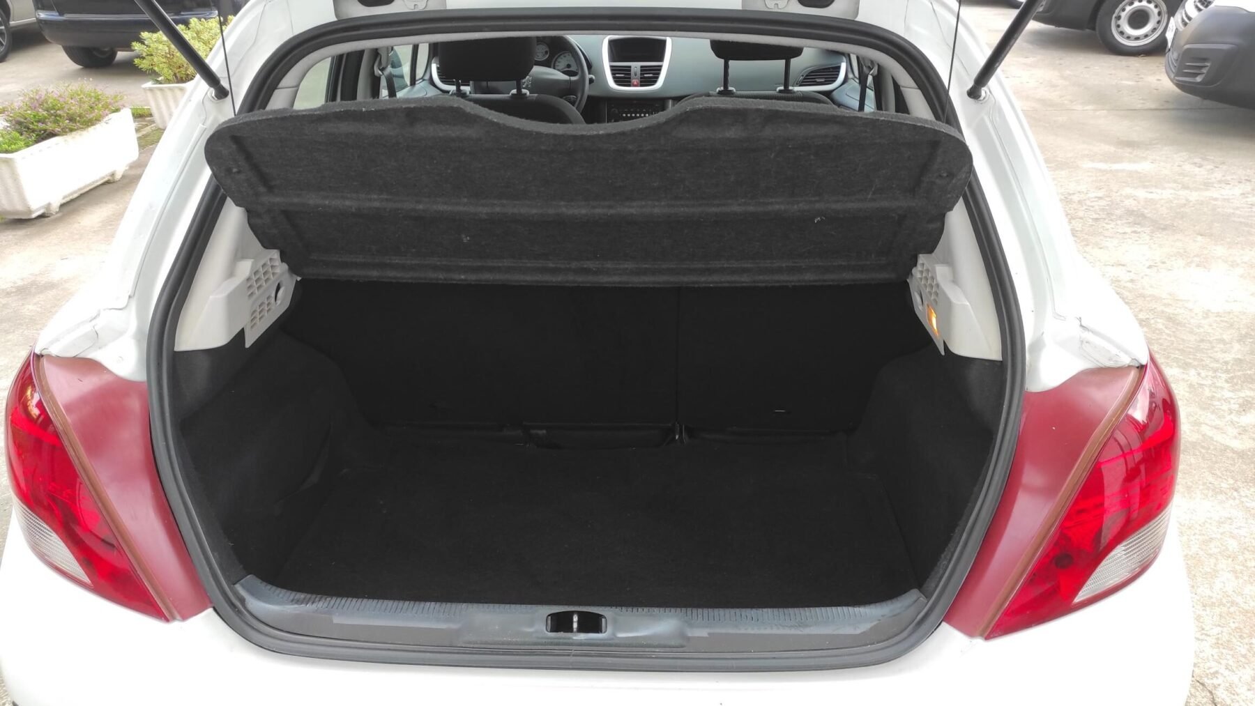 PEUGEOT 207 1.4 HDI CONFORT