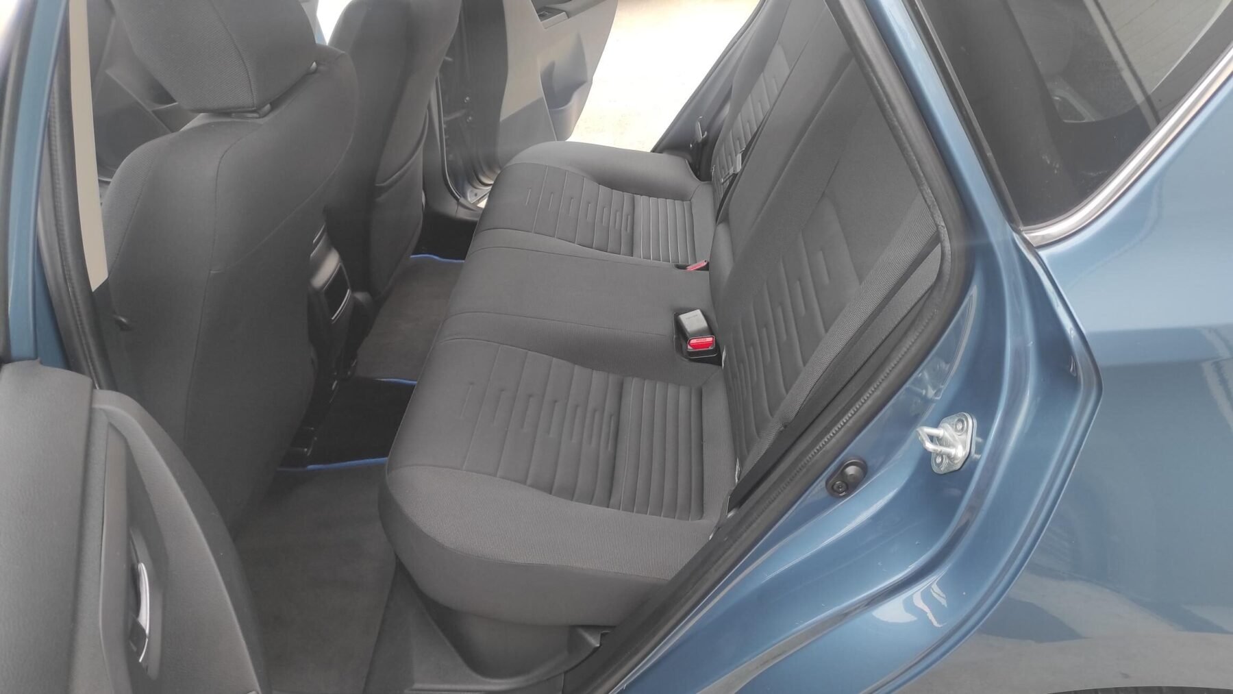 TOYOTA AURIS 1.8 140 HYBRID ACTIVE 