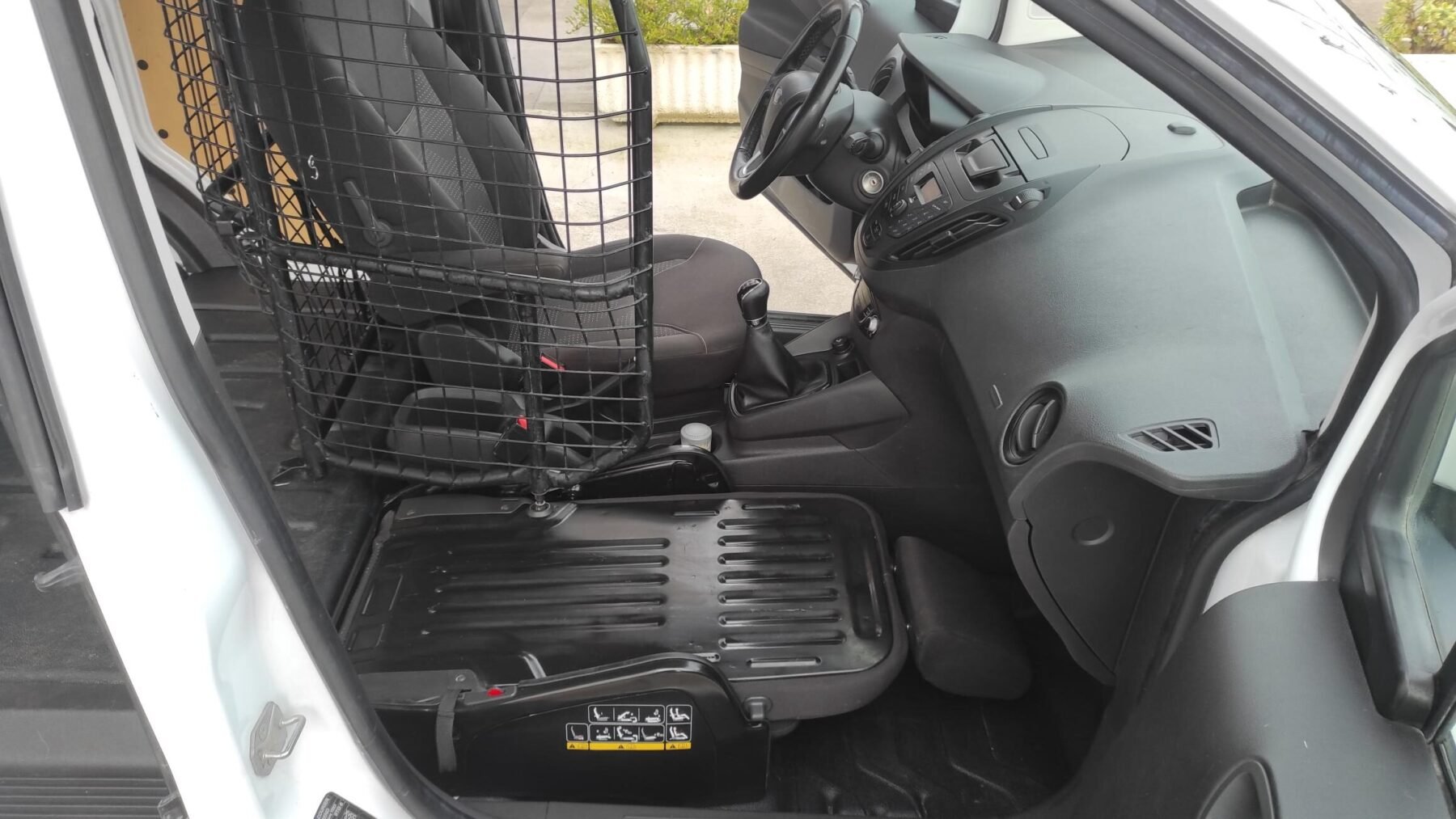 FORD TRANSIT COURIER 1.5 TDci TREND