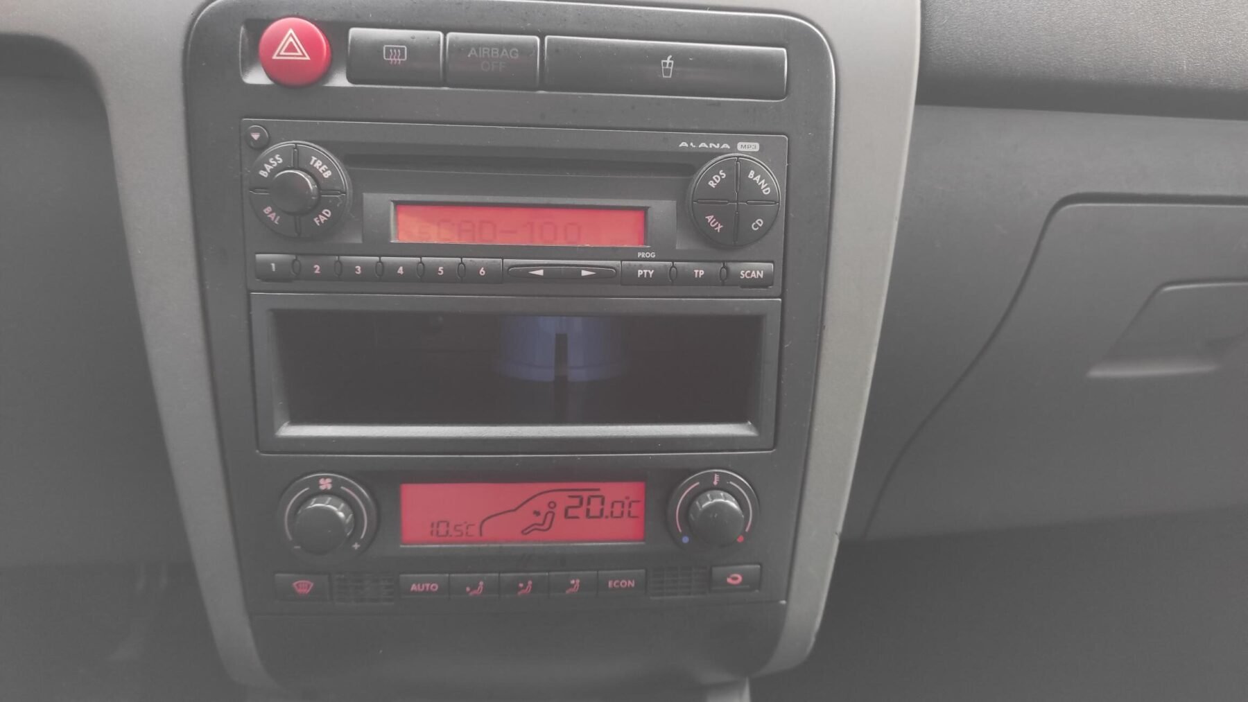 SEAT IBIZA 1.4i 16V REFERENCE