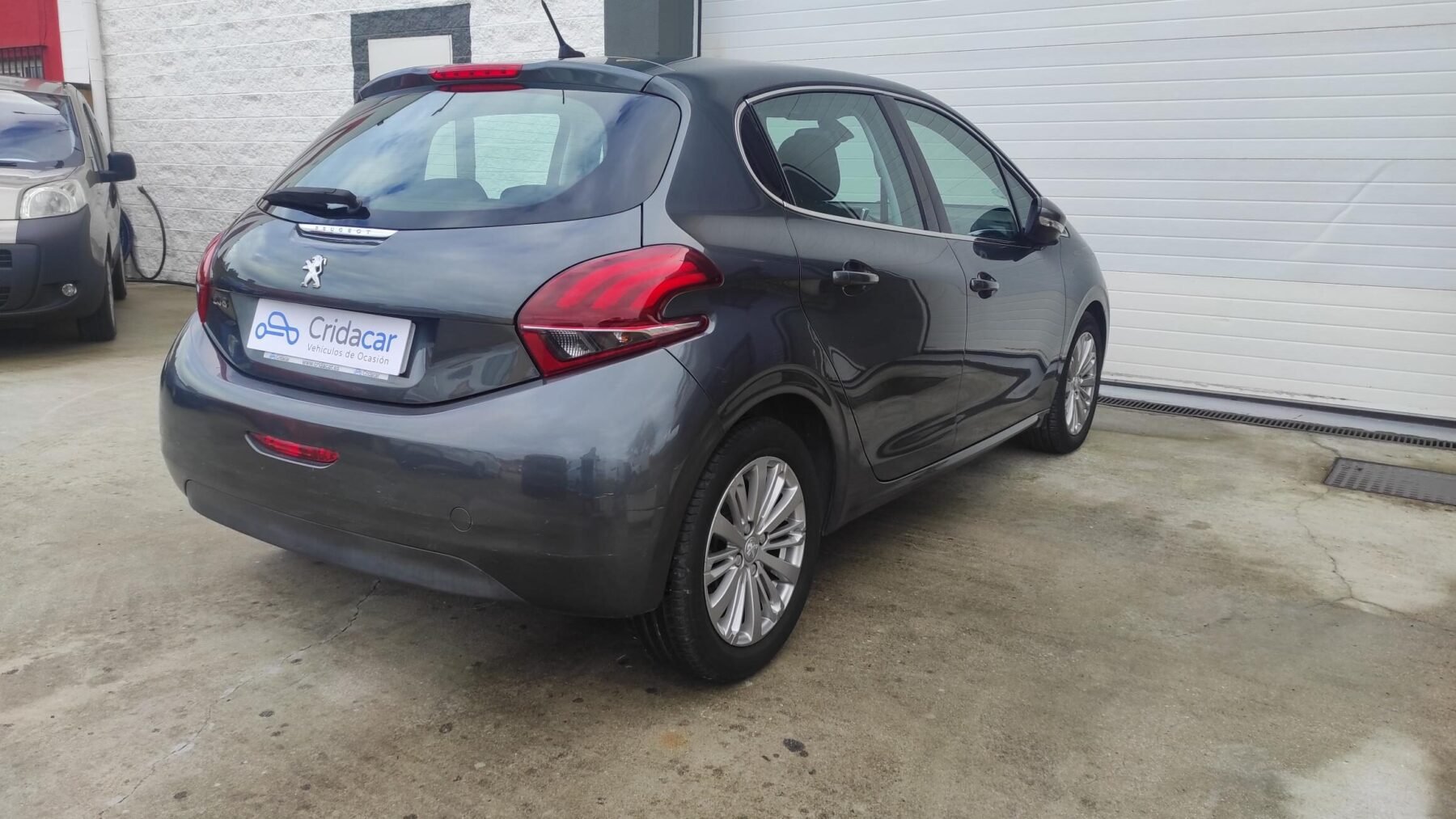 PEUGEOT 208 1.6 Blue-HDi Allure