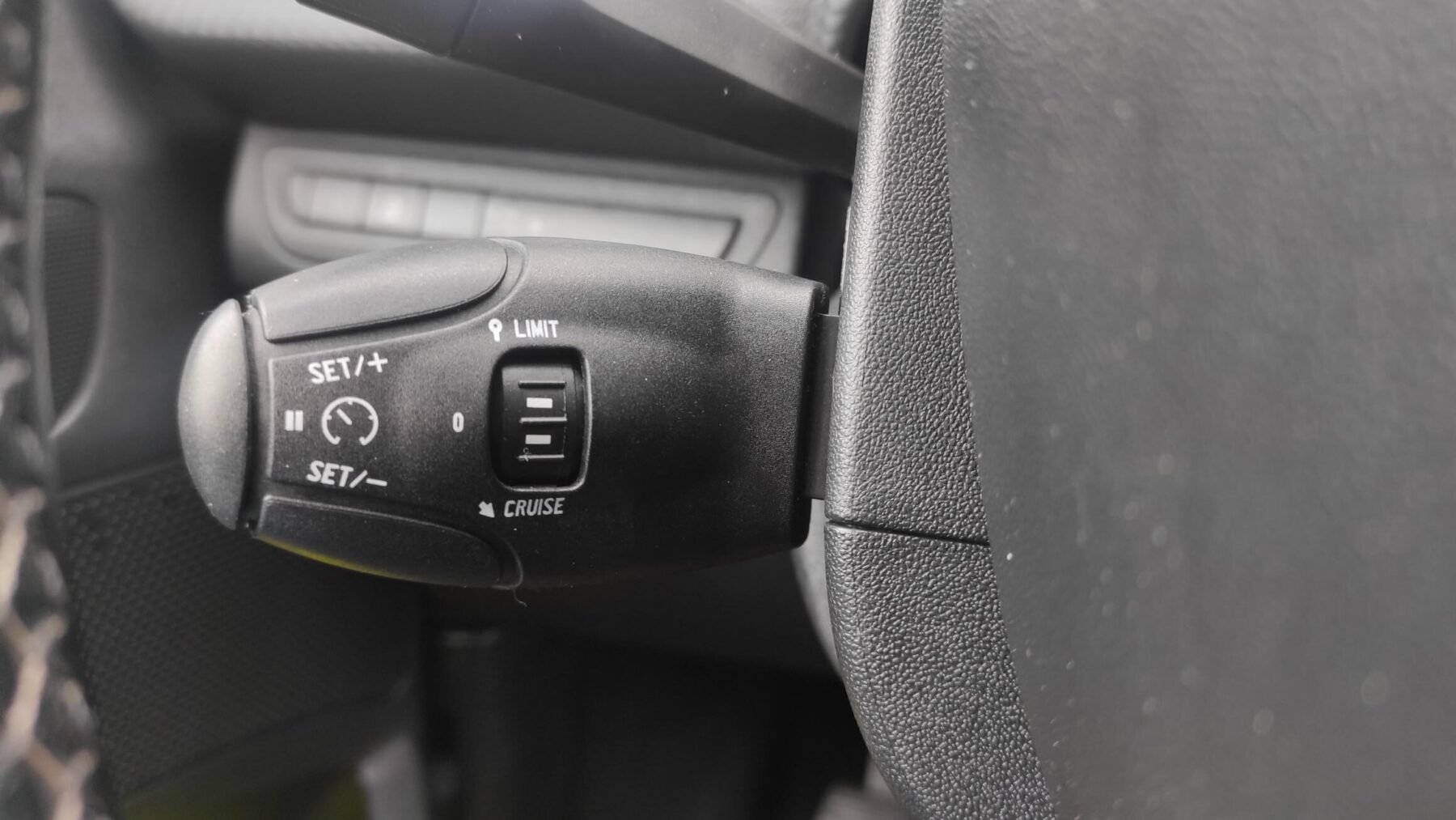 PEUGEOT 208 1.6 Blue-HDi Allure