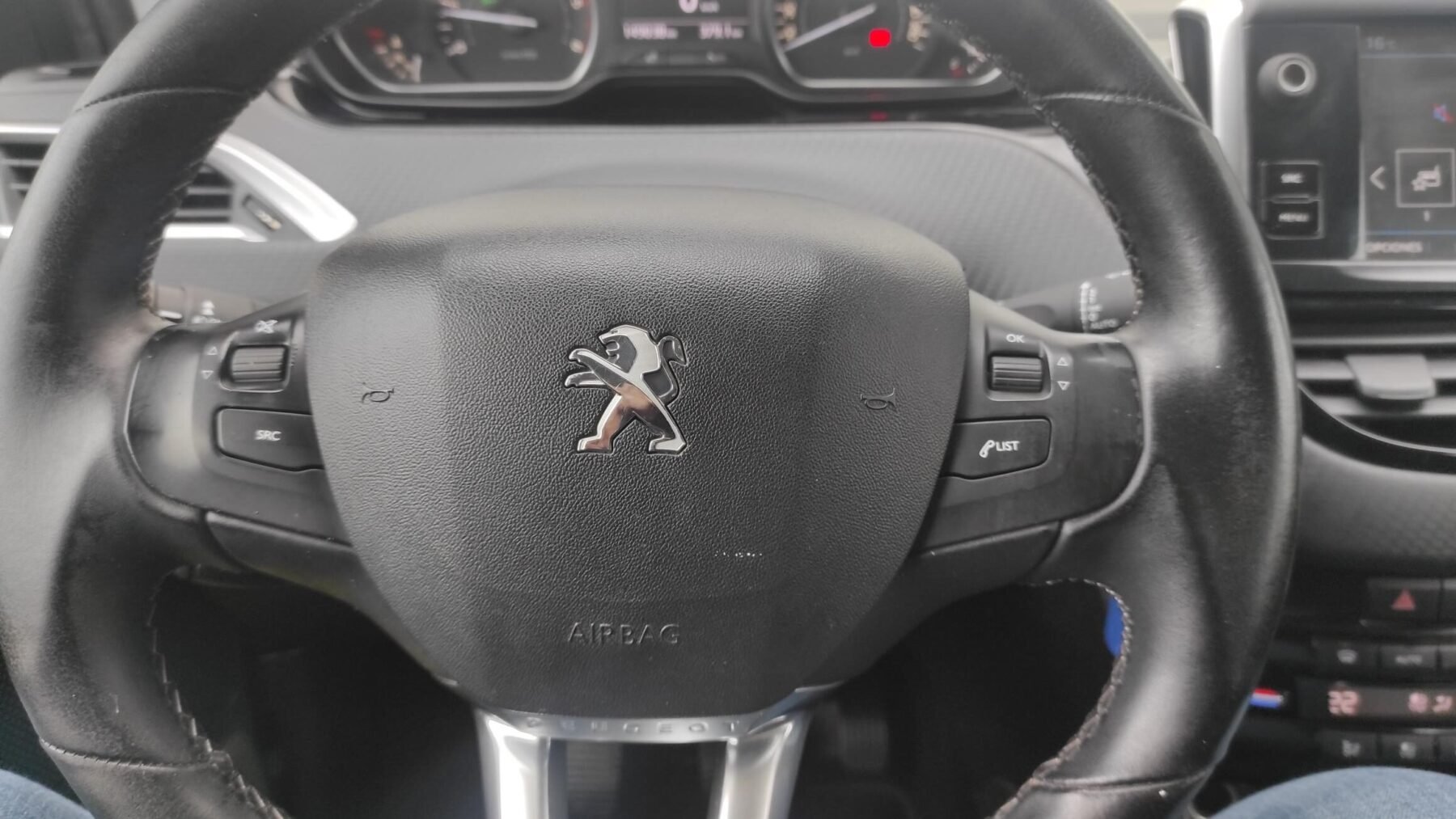 PEUGEOT 208 1.6 Blue-HDi Allure