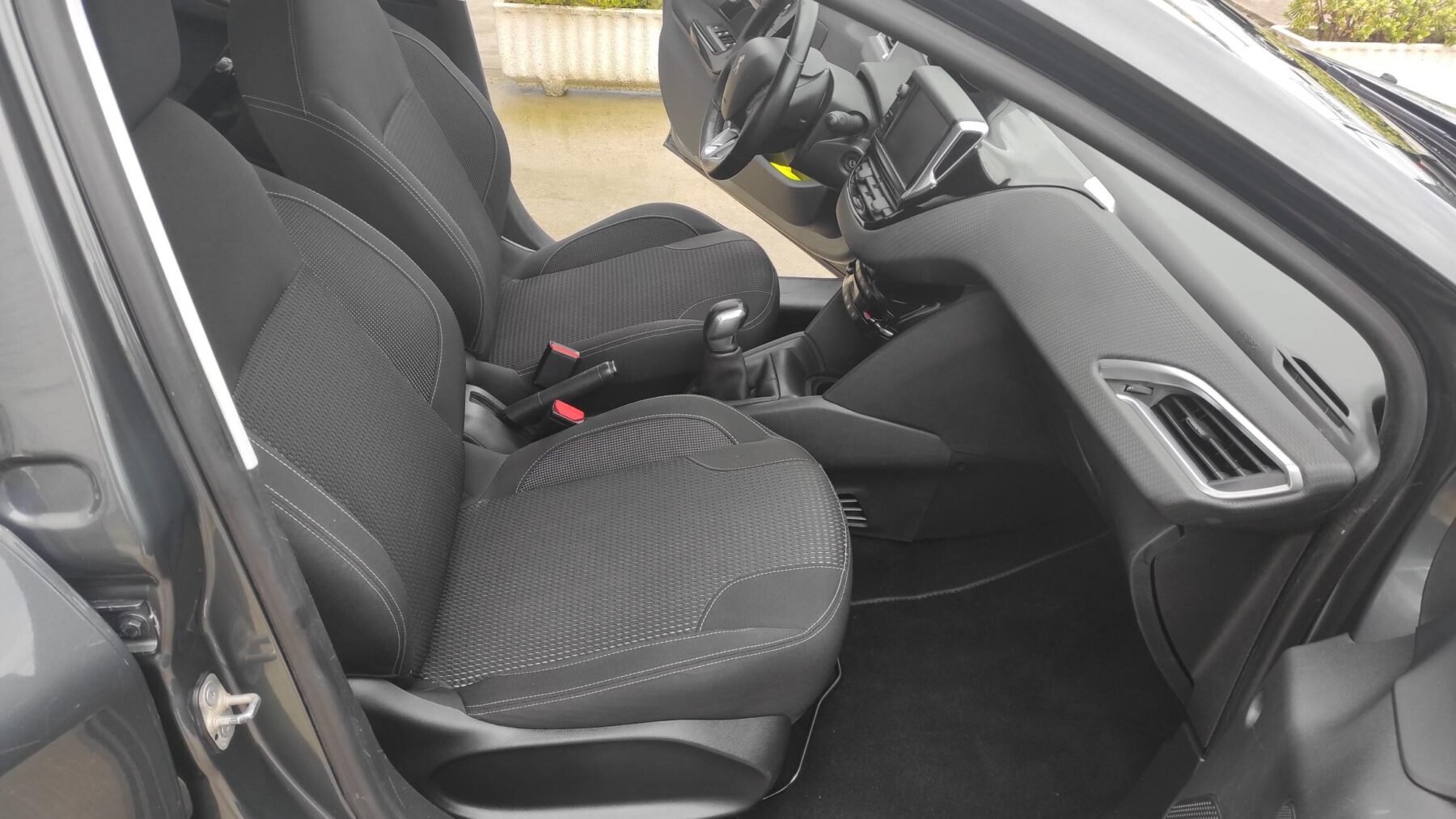 PEUGEOT 208 1.6 Blue-HDi Allure