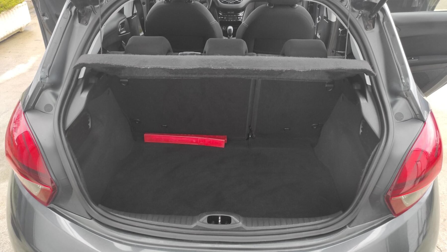 PEUGEOT 208 1.6 Blue-HDi Allure