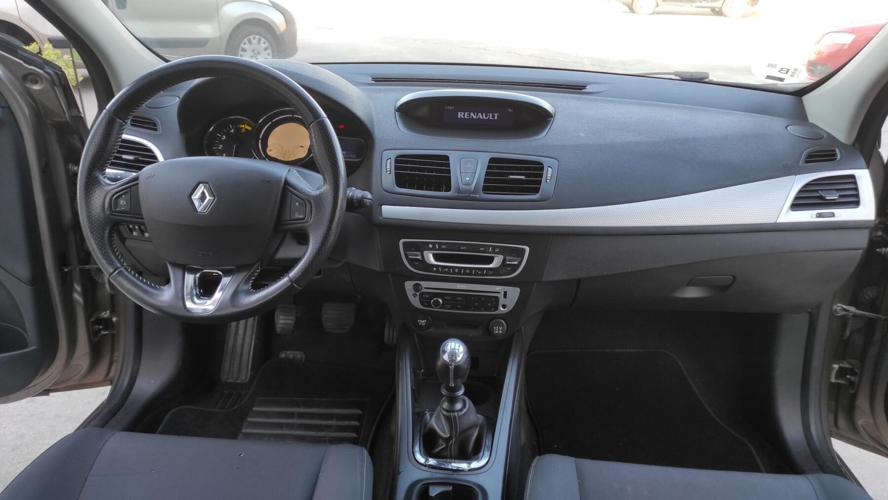 RENAULT Megane SPORT TOURER 1.5 DCI