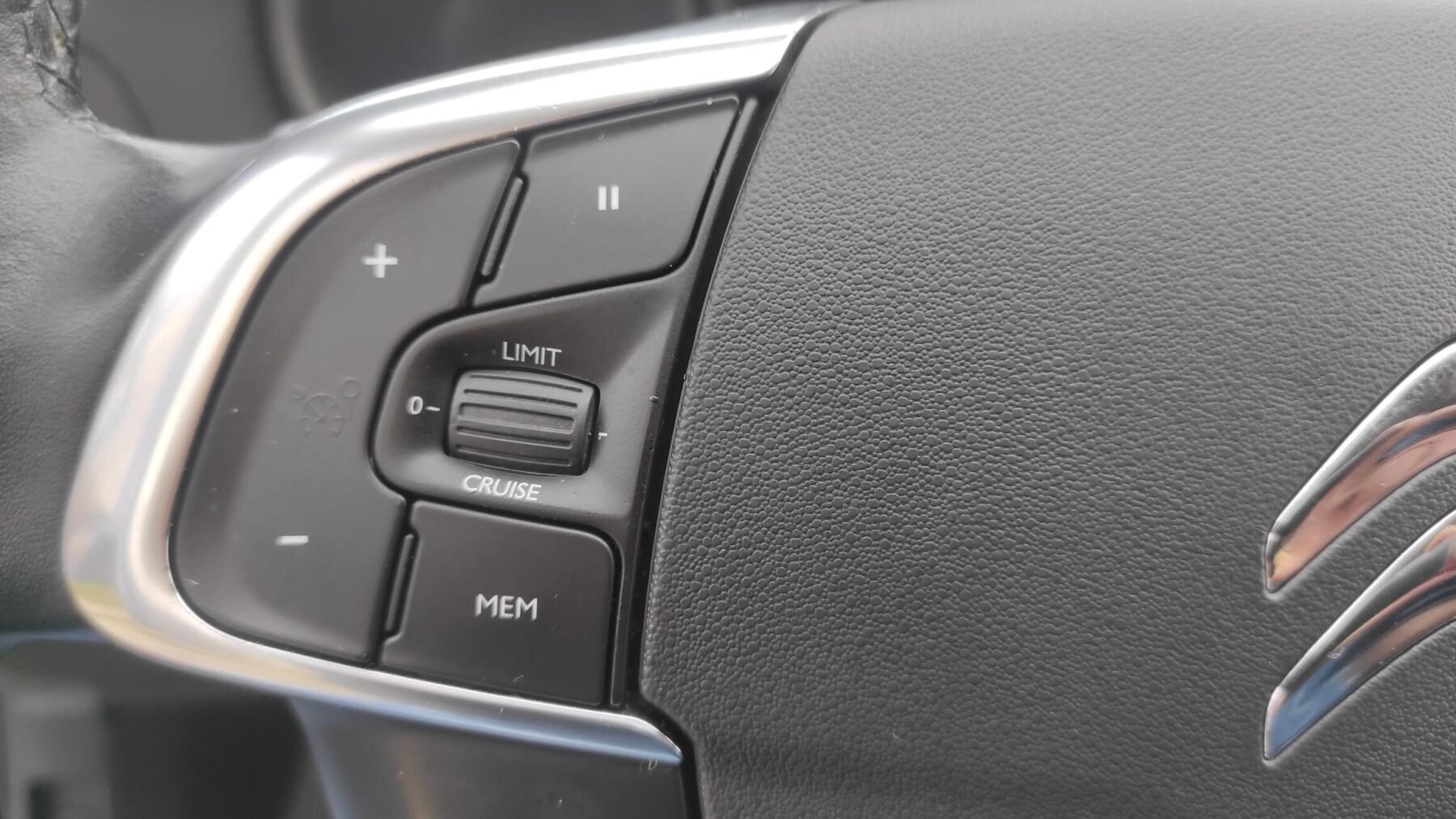 CITROEN C4 1.6 BLUE HDI FEEL EDITION