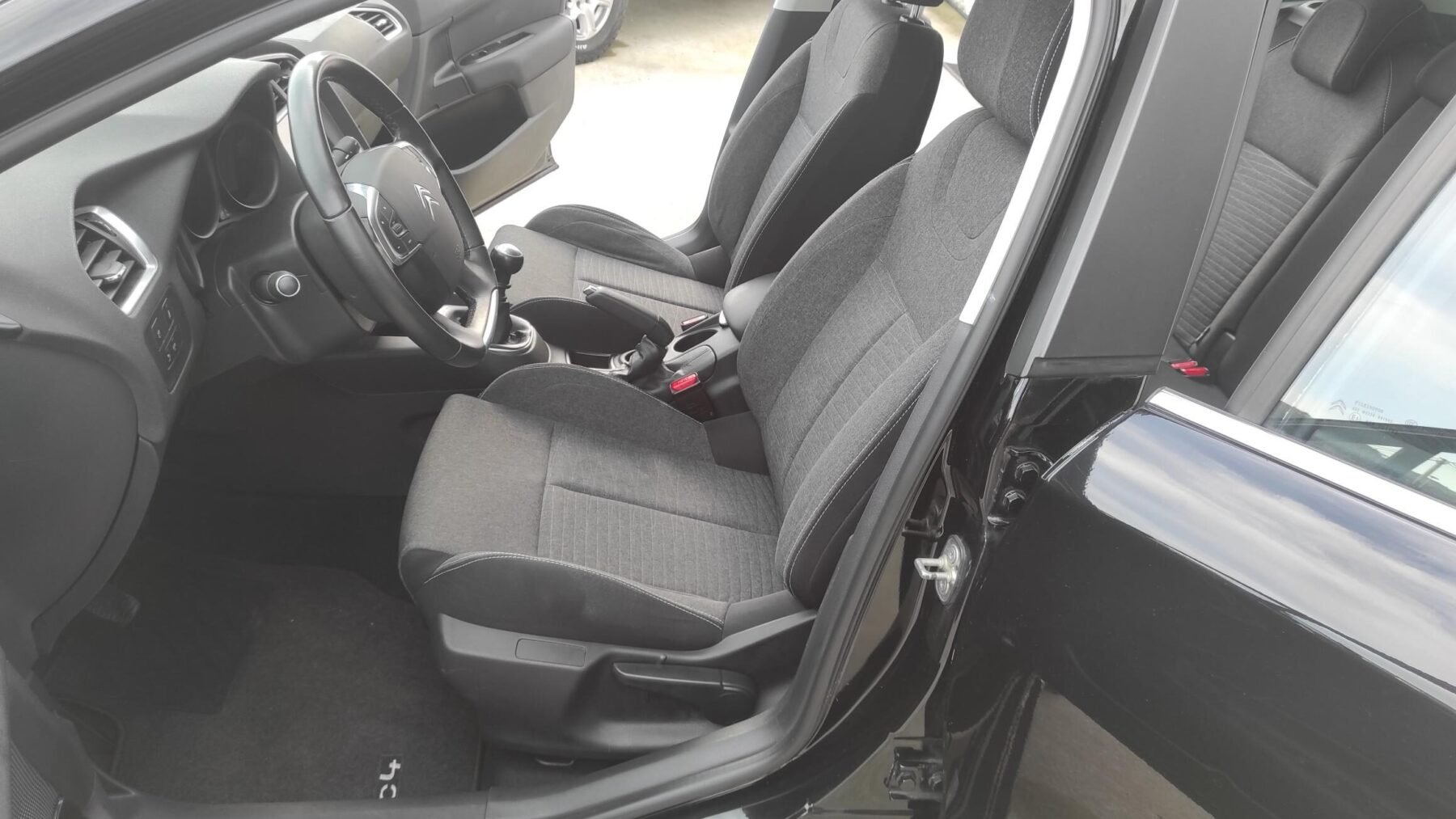 CITROEN C4 1.6 BLUE HDI FEEL EDITION