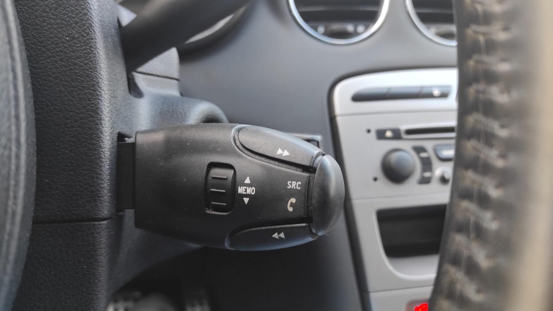 PEUGEOT 308 1.6 HDI SPORTIUM