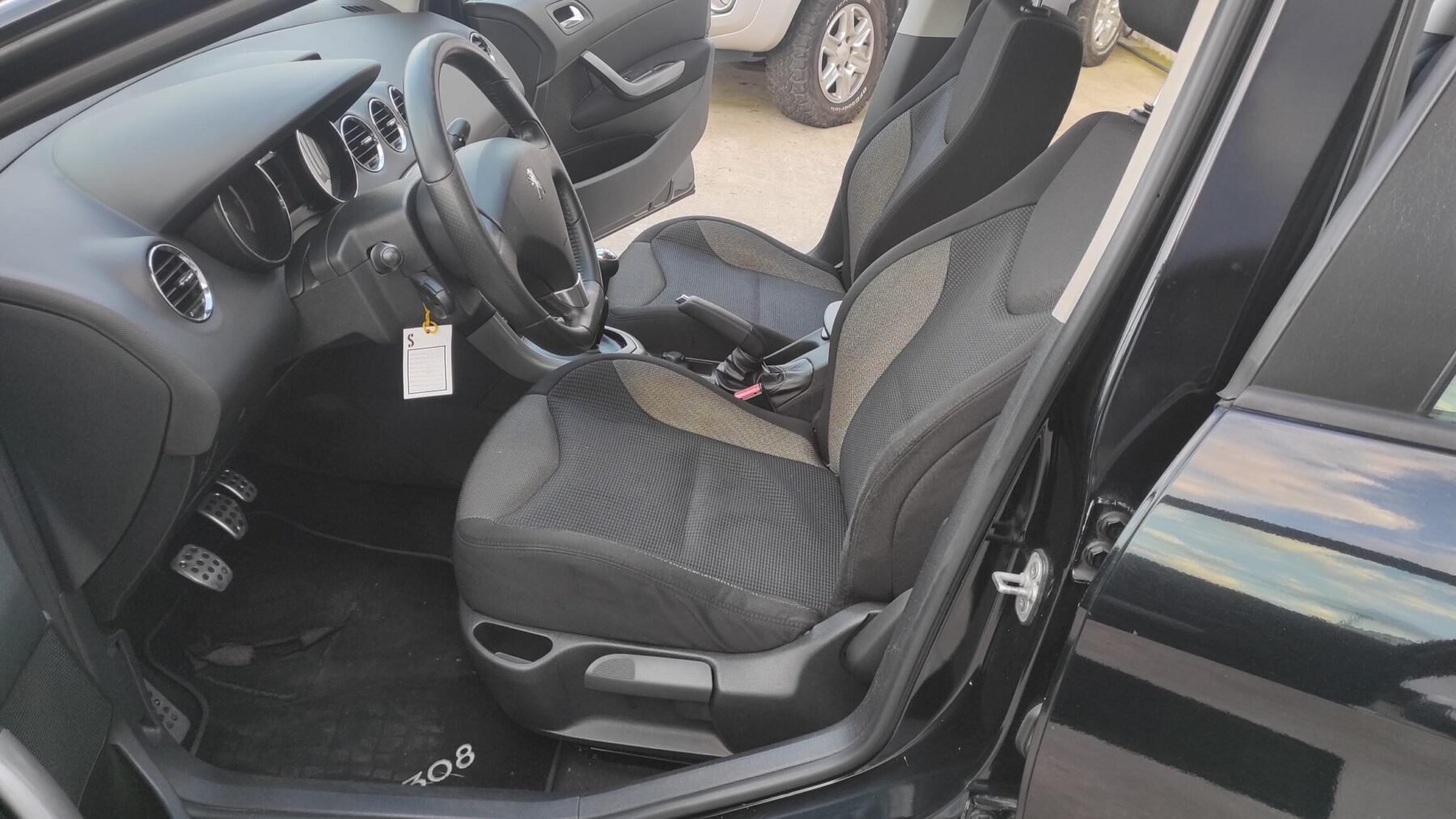 PEUGEOT 308 1.6 HDI SPORTIUM