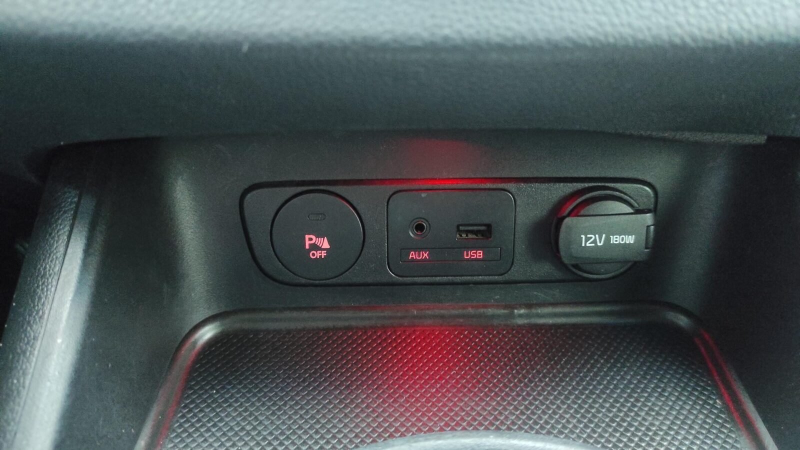 KIA SPORTAGE 1.7 CRDi X-TECH