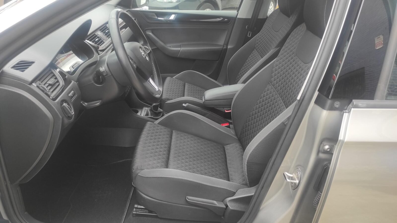SKODA RAPID SPACEBACK 1.4 TDI CR LIKE