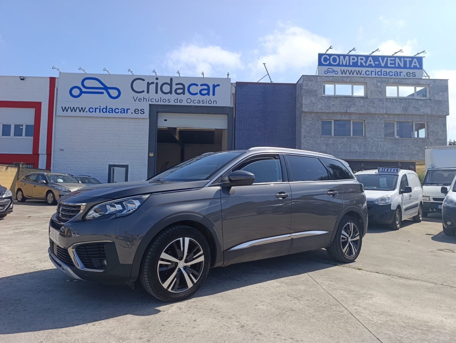 PEUGEOT 5008 ALLURE 1.5 BLUE HDI 