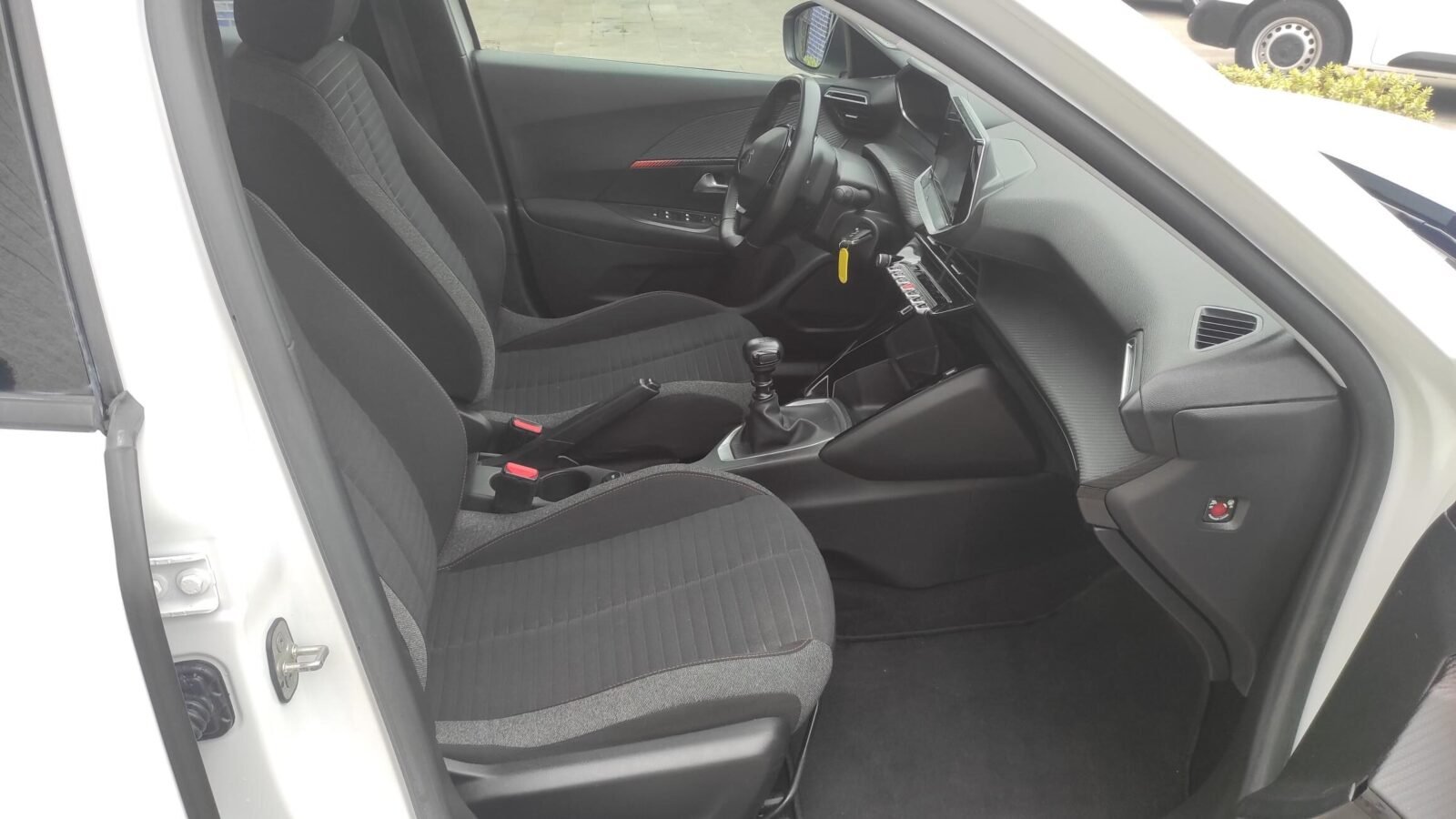 PEUGEOT 2008 ACTIVE 1.5 BlueHDi 