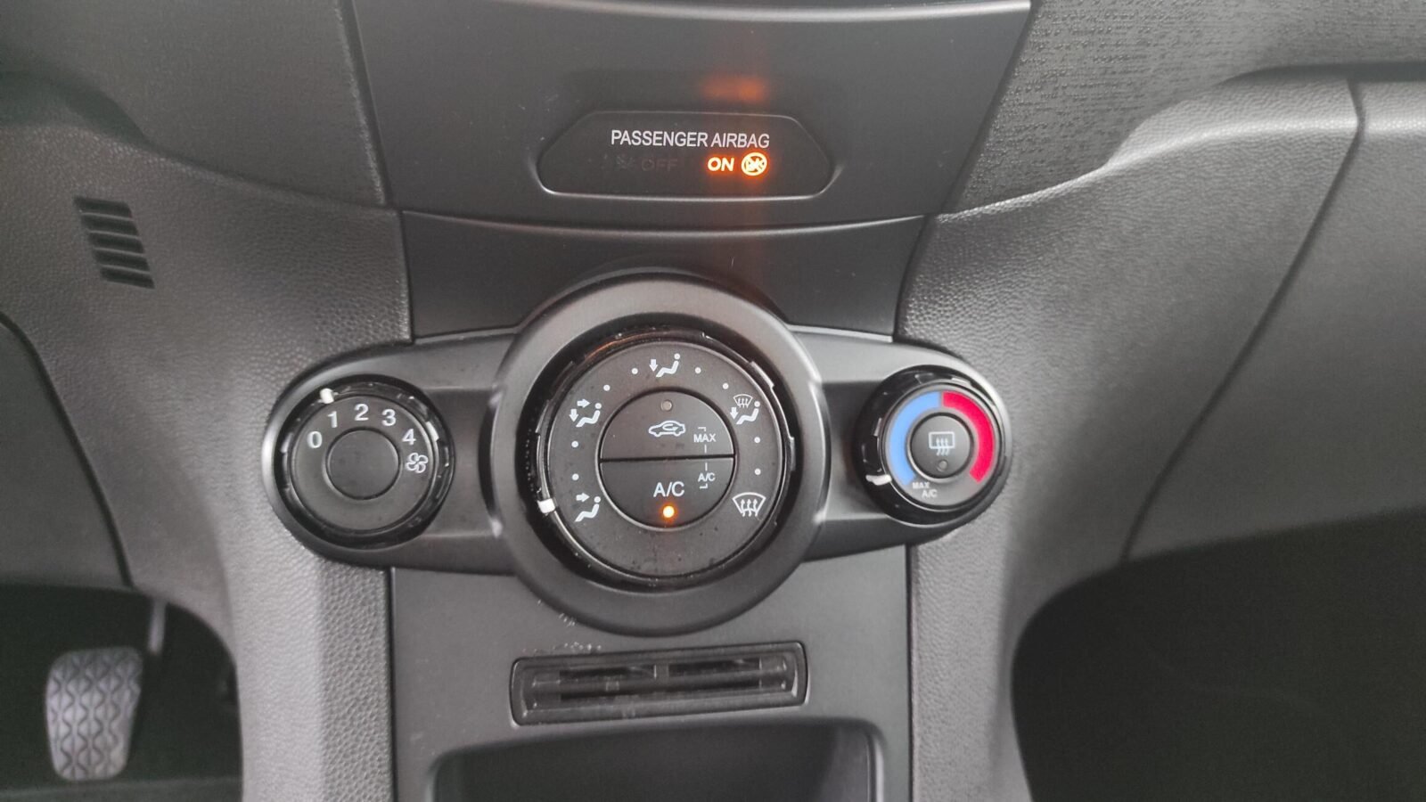 FORD Fiesta 1.25i TREND