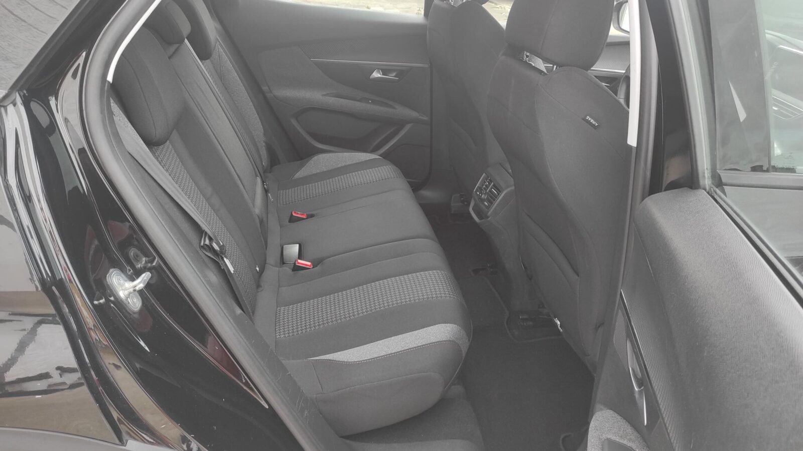 PEUGEOT 3008 ACTIVE 1.6 BLUE-HDi EAT6