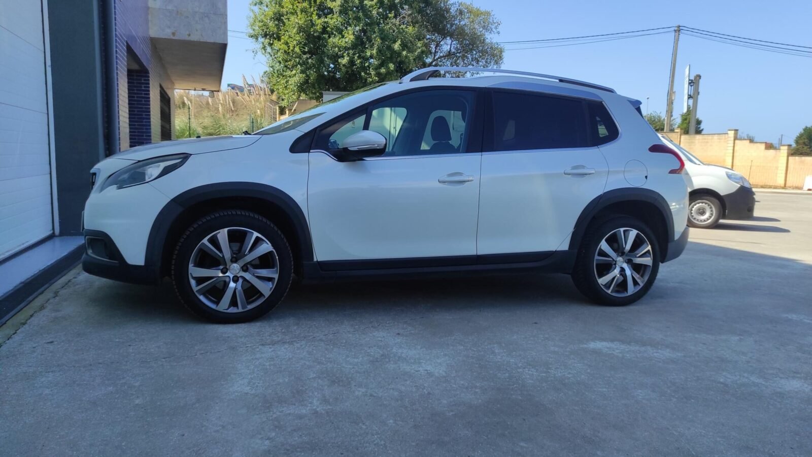 PEUGEOT 2008 1.6 BlueHDi ALLURE
