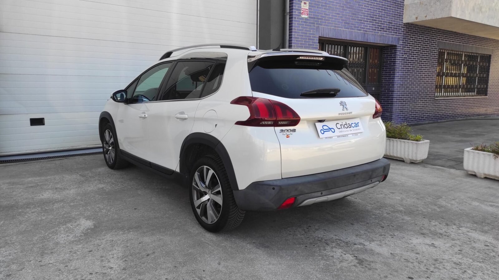 PEUGEOT 2008 1.6 BlueHDi ALLURE