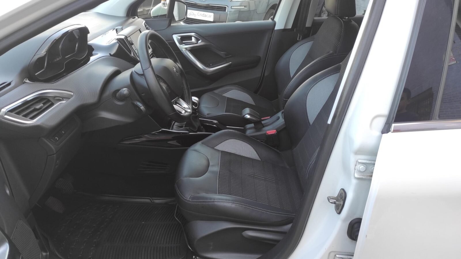 PEUGEOT 2008 1.6 BlueHDi ALLURE