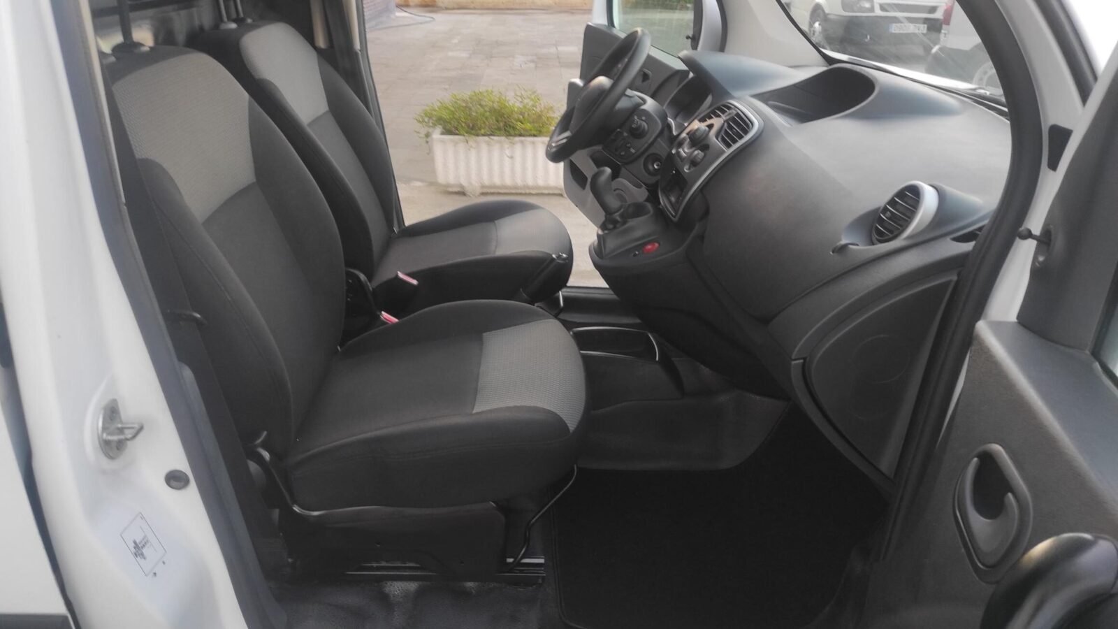RENAULT KANGOO 1.5 DCi profesional